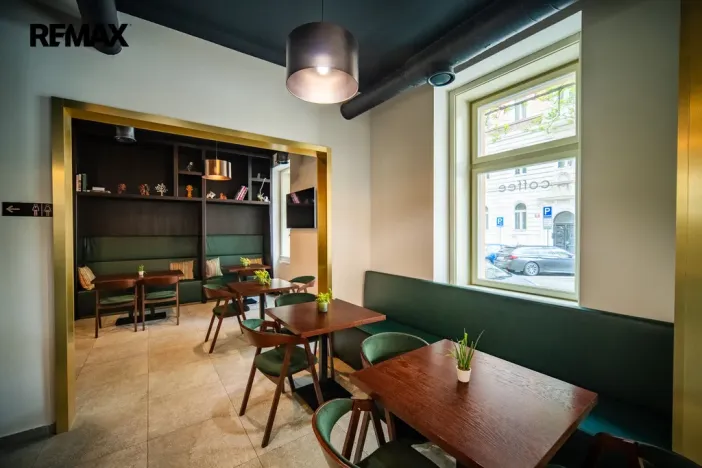Pronájem restaurace, Praha - Smíchov, Zborovská, 185 m2