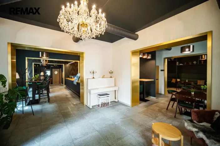 Pronájem restaurace, Praha - Smíchov, Zborovská, 185 m2