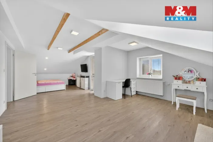 Prodej rodinného domu, Lužnice, 266 m2