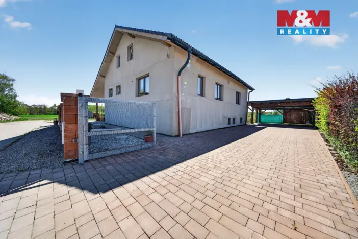 Prodej rodinného domu, Lužnice, 266 m2