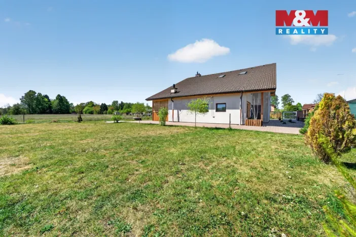 Prodej rodinného domu, Lužnice, 266 m2