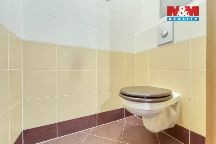 Prodej bytu 1+kk, Praha, Na Výrovně, 38 m2