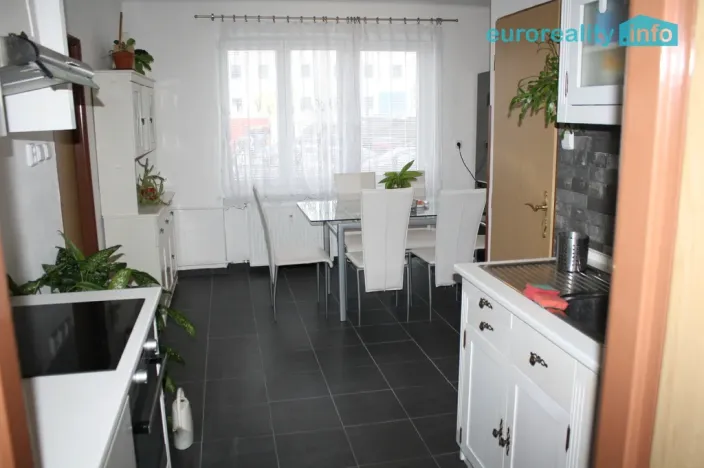 Pronájem bytu 3+1, Klatovy, U Elektrárny, 70 m2