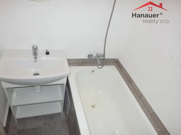 Pronájem bytu 2+1, Ústí nad Labem - Bukov, Dukelských hrdinů, 57 m2