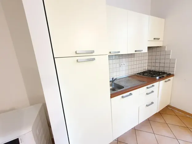 Pronájem bytu 1+kk, Praha - Smíchov, Plzeňská, 27 m2