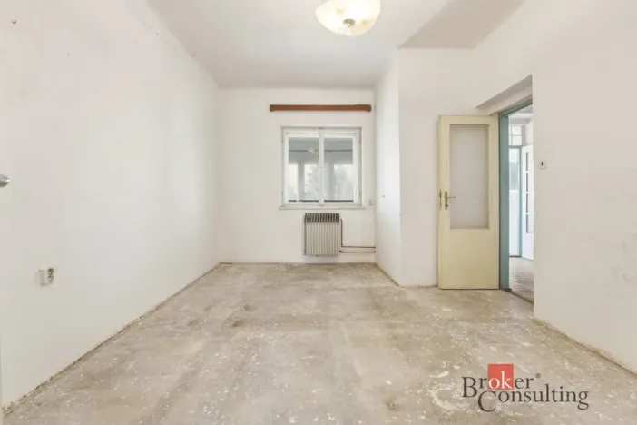 Prodej rodinného domu, Hradec Králové - Nový Hradec Králové, Pešinova, 300 m2