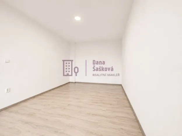 Pronájem bytu 2+kk, Jindřichův Hradec - Jindřichův Hradec II, Nádražní, 58 m2