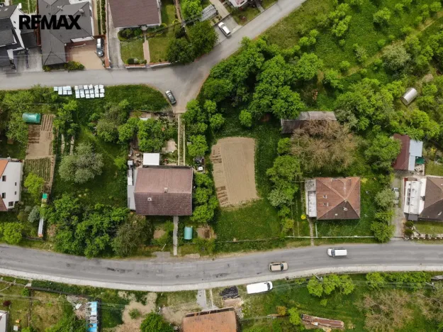 Prodej pozemku pro bydlení, Doubravy, 736 m2