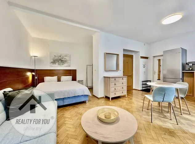Pronájem bytu 1+kk, Praha - Smíchov, Mozartova, 44 m2