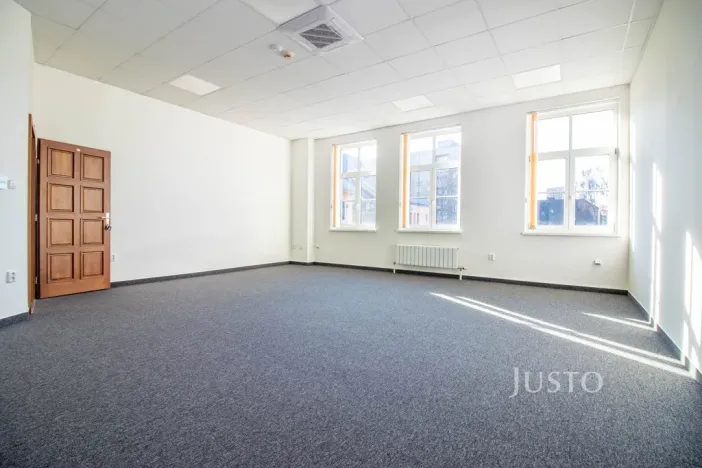 Pronájem kanceláře, Frýdek-Místek - Místek, Josefa Václava Sládka, 67 m2