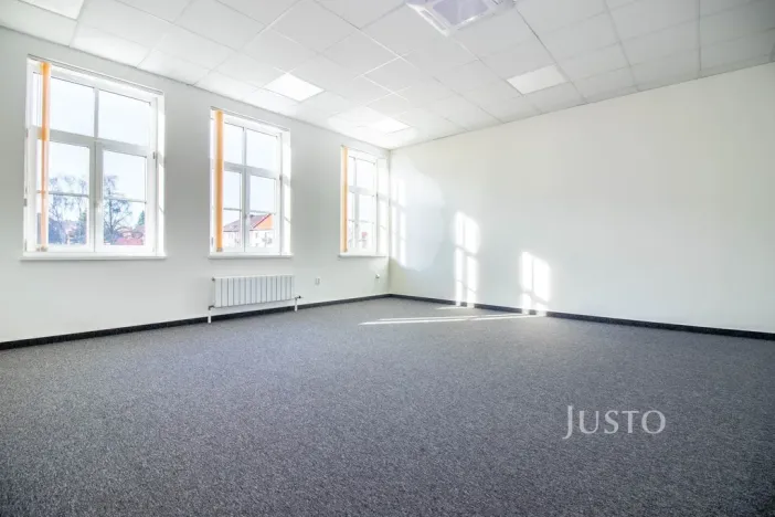 Pronájem kanceláře, Frýdek-Místek - Místek, Josefa Václava Sládka, 67 m2