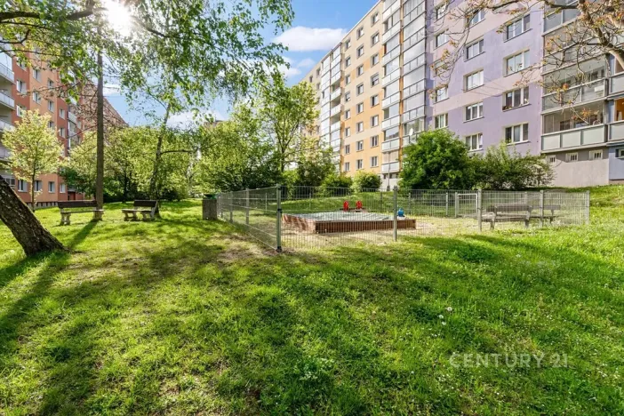Pronájem bytu 2+1, Praha - Kamýk, Zárubova, 61 m2