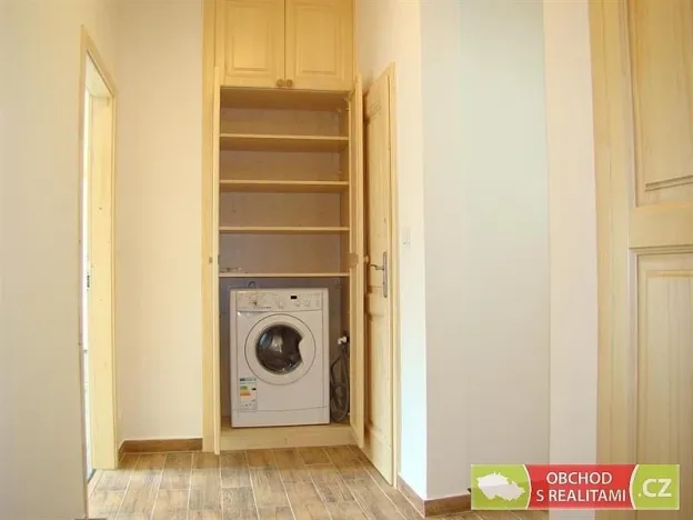 Pronájem bytu 2+kk, Praha, Zikova, 49 m2