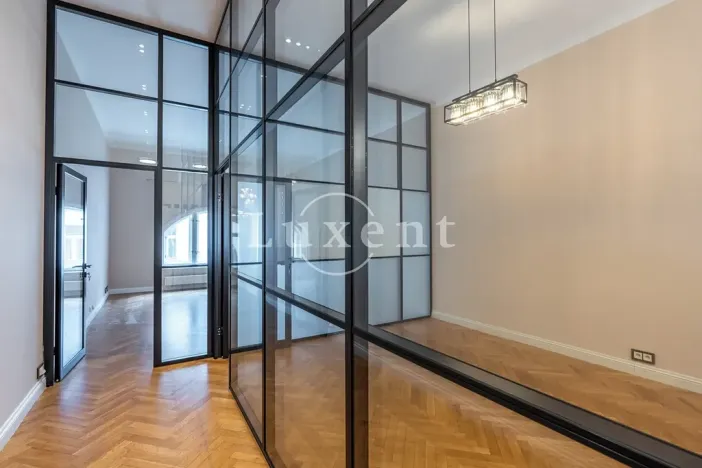 Pronájem kanceláře, Praha - Josefov, Pařížská, 210 m2