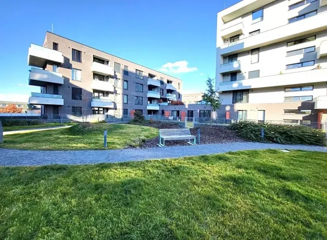 Pronájem bytu 1+kk, Praha - Hlubočepy, Benešova, 38 m2