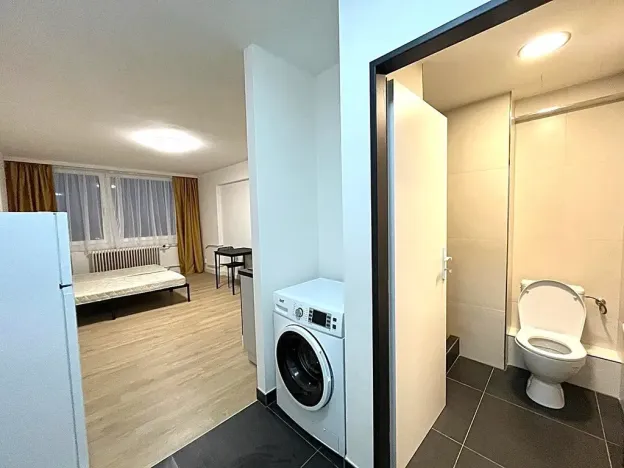 Pronájem bytu 1+kk, Praha - Radotín, Vrážská, 29 m2