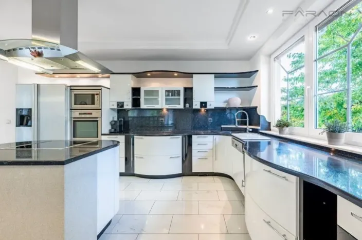 Prodej rodinného domu, Dolní Břežany, V Hranicích, 454 m2