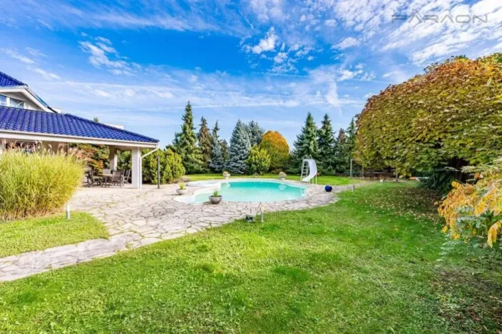 Prodej rodinného domu, Dolní Břežany, V Hranicích, 454 m2