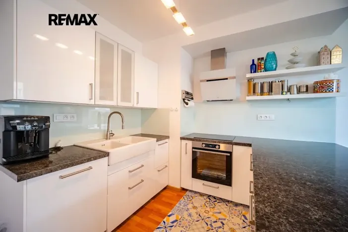 Prodej bytu 4+kk, Praha - Strašnice, Zvěřinova, 92 m2