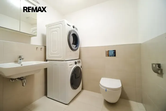 Prodej bytu 4+kk, Praha - Strašnice, Zvěřinova, 92 m2