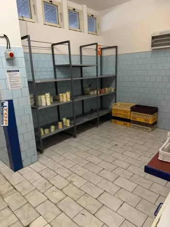Prodej výrobních prostor, Jirkov, Budovatelů, 690 m2