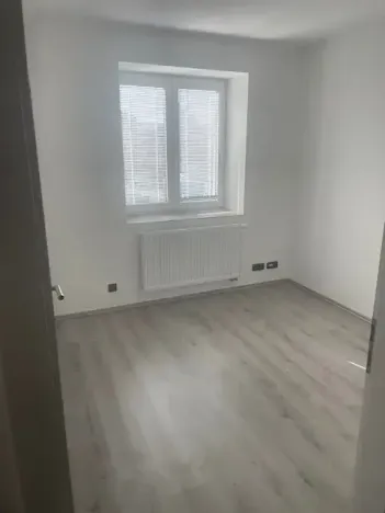 Dražba bytu 4+kk, Broumov, Husova, 98 m2