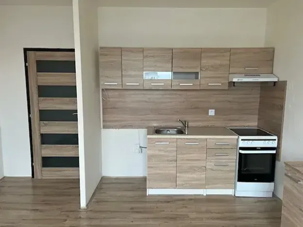 Pronájem bytu 2+kk, Liberec, Dobiášova, 40 m2