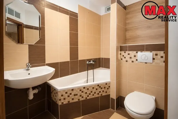 Prodej bytu 2+1, Plzeň, Zábělská, 52 m2