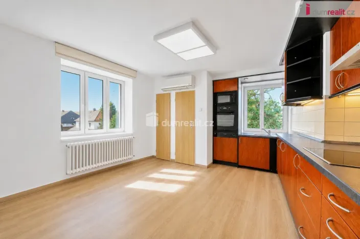 Pronájem bytu 4+1, Praha - Březiněves, Na hlavní, 96 m2