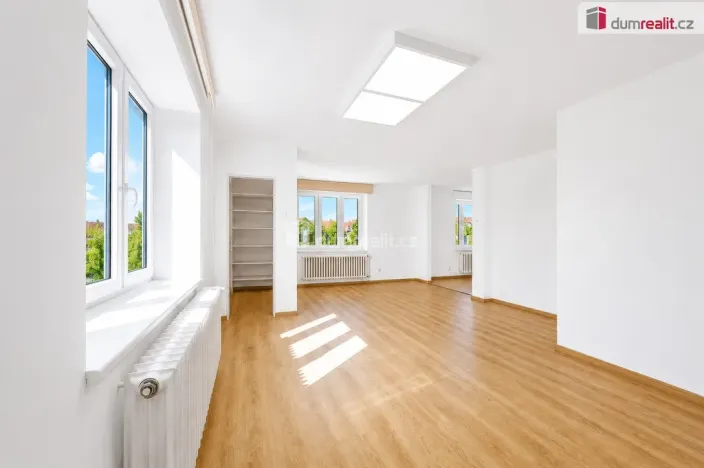 Pronájem bytu 4+1, Praha - Březiněves, Na hlavní, 96 m2
