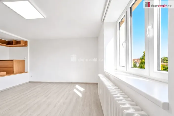 Pronájem bytu 4+1, Praha - Březiněves, Na hlavní, 96 m2