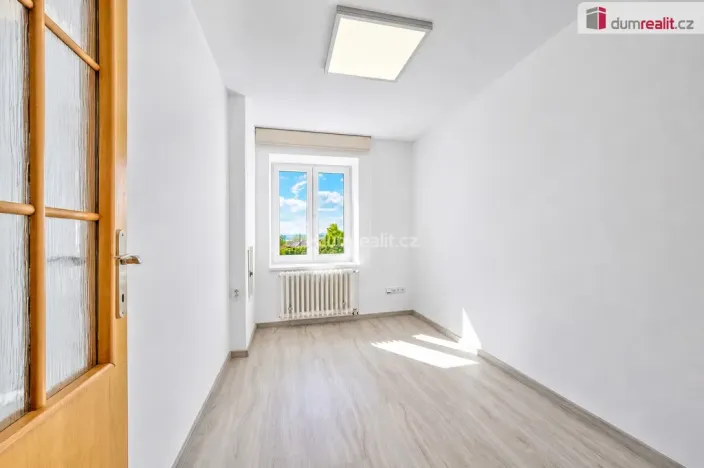 Pronájem bytu 4+1, Praha - Březiněves, Na hlavní, 96 m2