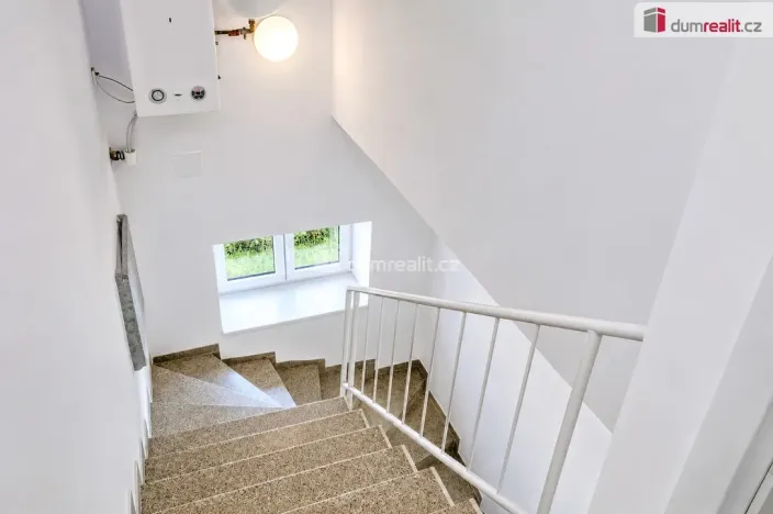 Pronájem bytu 4+1, Praha - Březiněves, Na hlavní, 96 m2