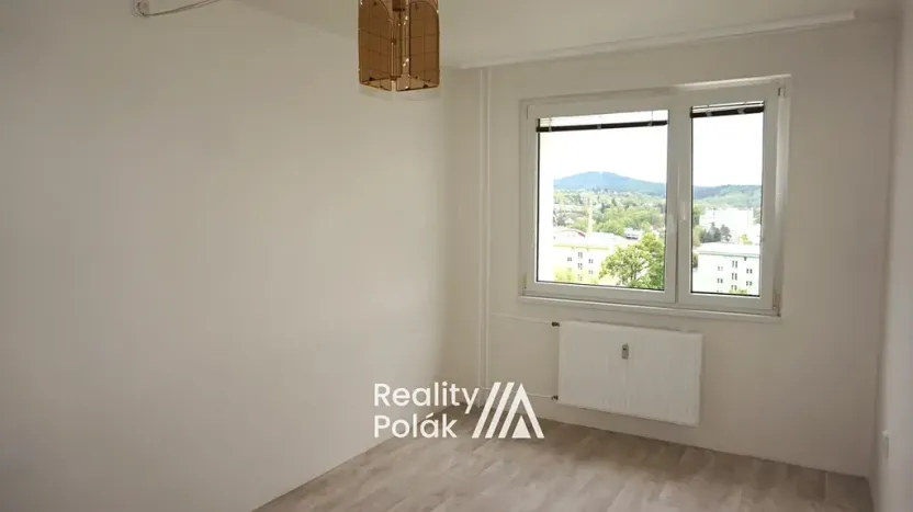 Pronájem bytu 2+kk, Liberec, Burianova, 43 m2