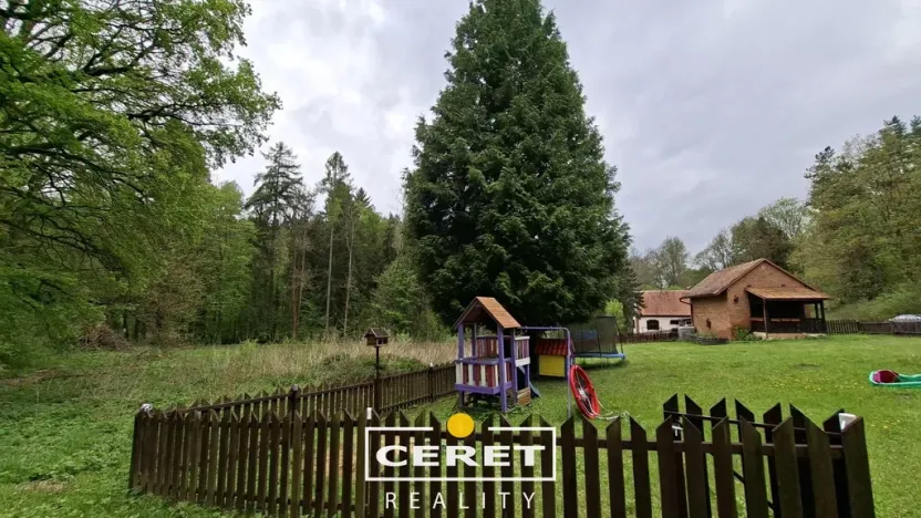 Prodej chalupy, Liběšice - Lhota, 180 m2