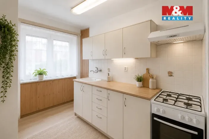 Prodej bytu 3+1, Králův Dvůr, Pod Hájem, 63 m2