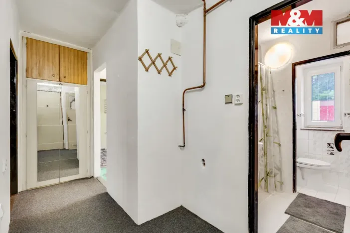 Prodej bytu 3+1, Králův Dvůr, Pod Hájem, 63 m2