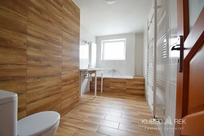 Pronájem bytu 4+kk, Sezimovo Ústí, Lužnická, 90 m2