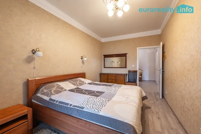 Prodej bytu 3+kk, Mariánské Lázně - Úšovice, Zeyerova, 74 m2