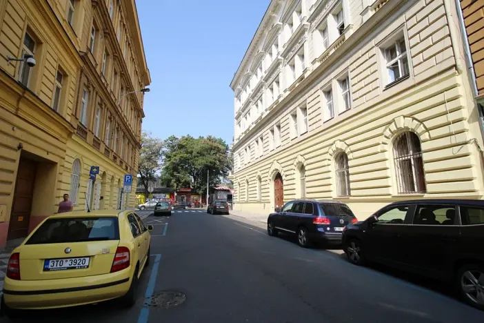 Pronájem bytu 1+1, Praha - Smíchov, Na Valentince, 45 m2