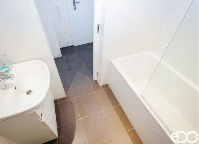 Pronájem bytu 2+kk, Praha - Řepy, Laudova, 35 m2