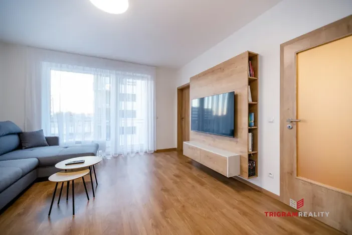 Pronájem bytu 2+kk, Hradec Králové - Nový Hradec Králové, Antonína Petrofa, 49 m2