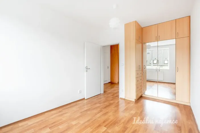Pronájem bytu 2+kk, Praha - Kbely, Pod Nouzovem, 65 m2