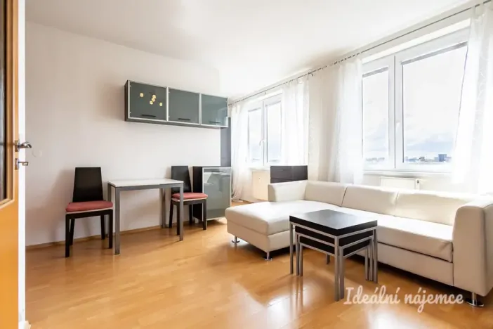Pronájem bytu 1+kk, Praha - Záběhlice, Ve slatinách, 30 m2