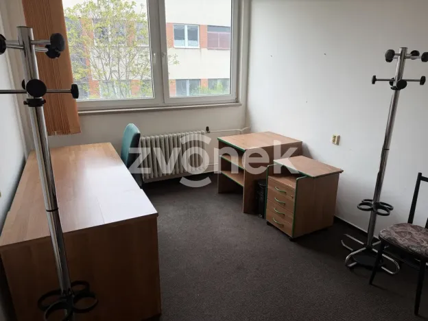 Pronájem kanceláře, Otrokovice, tř. Tomáše Bati, 151 m2