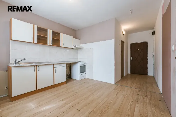 Prodej bytu 1+1, Bystřany, Pražská, 36 m2