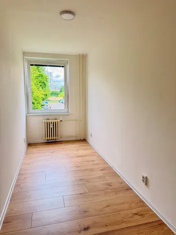 Pronájem bytu 3+1, Praha - Troja, Svídnická, 70 m2