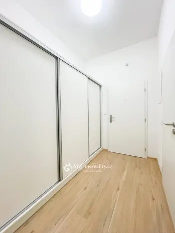 Prodej bytu 2+kk, Znojmo, Mariánské náměstí, 53 m2