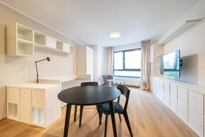 Pronájem bytu 1+kk, Praha, Milánská, 31 m2