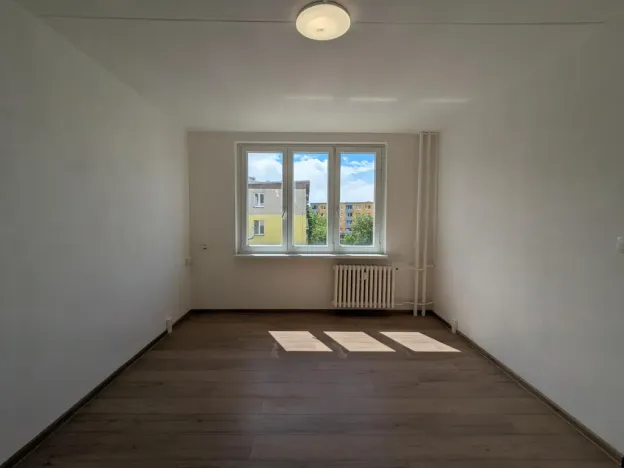 Pronájem bytu 1+1, Klášterec nad Ohří - Miřetice u Klášterce nad Ohří, Pionýrů, 35 m2